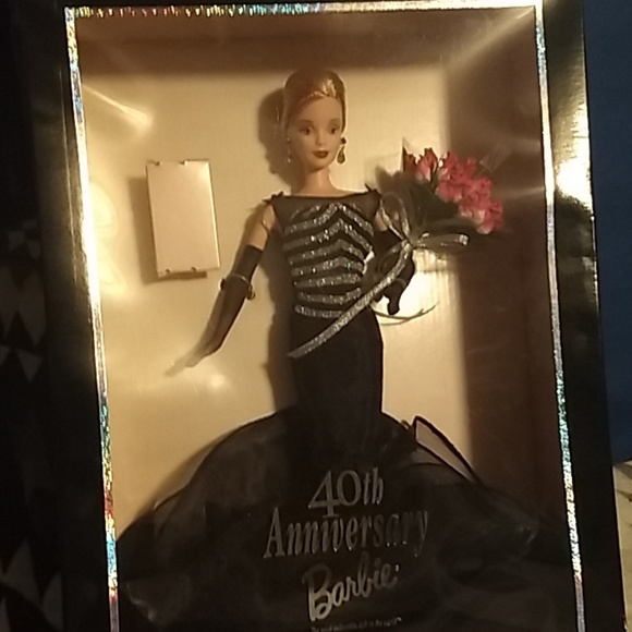 Collector edition 40th anniversary barbie - Picture 1 of 2